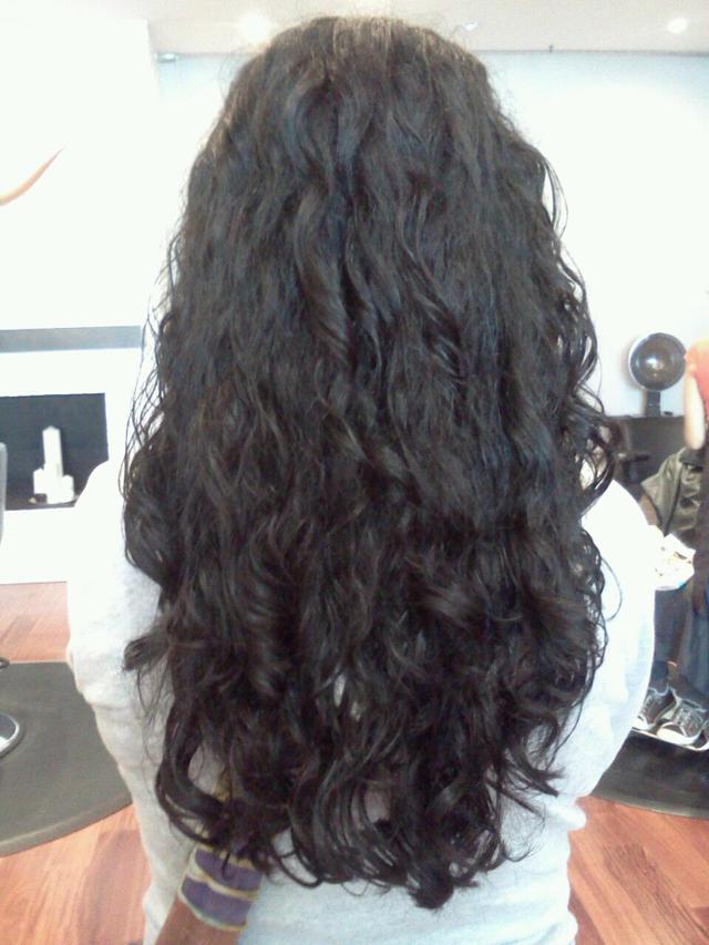 Turning dry/frizz into curl