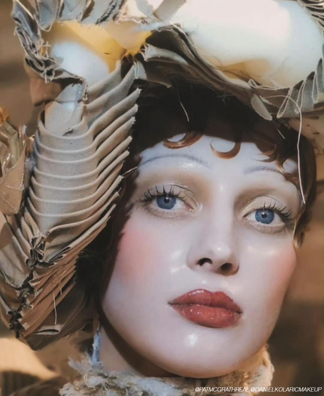 Re sized 38b1f461a63e5abaf15c glass skin