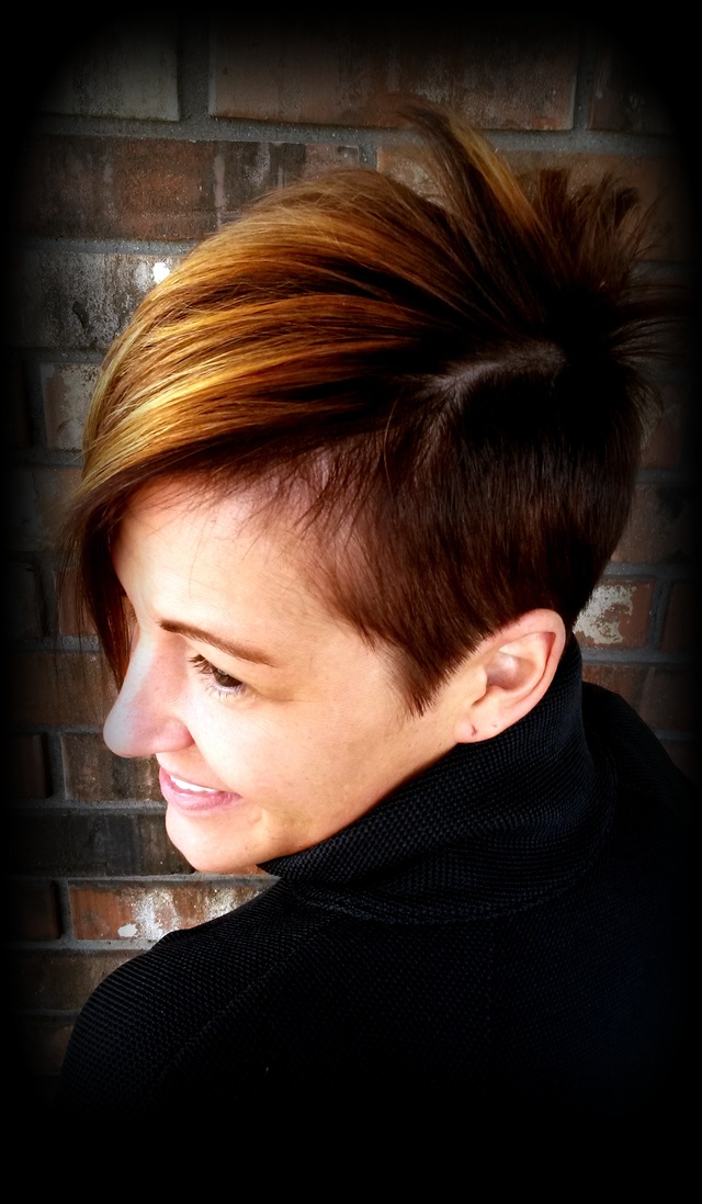 Undercut short hair 