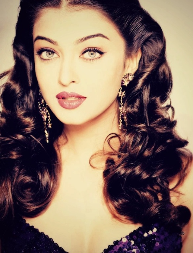 Tight Curls for a Night Out