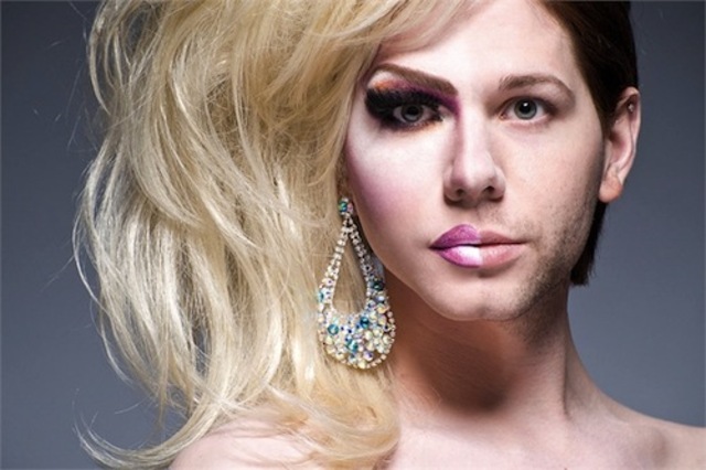 Leland-Bobbé-half-drag-4
