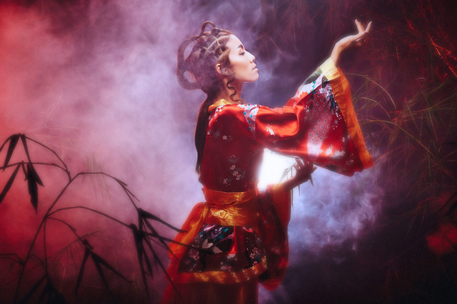 ITCH from TAIWAN

Who has awakened from the common dream?
But history and modern,
And yet,
No one denies to our love of the beauty,
Remember!