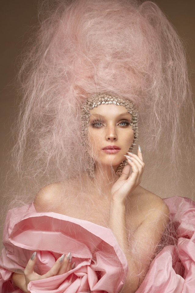 AVI MALKA HIAR STYLING