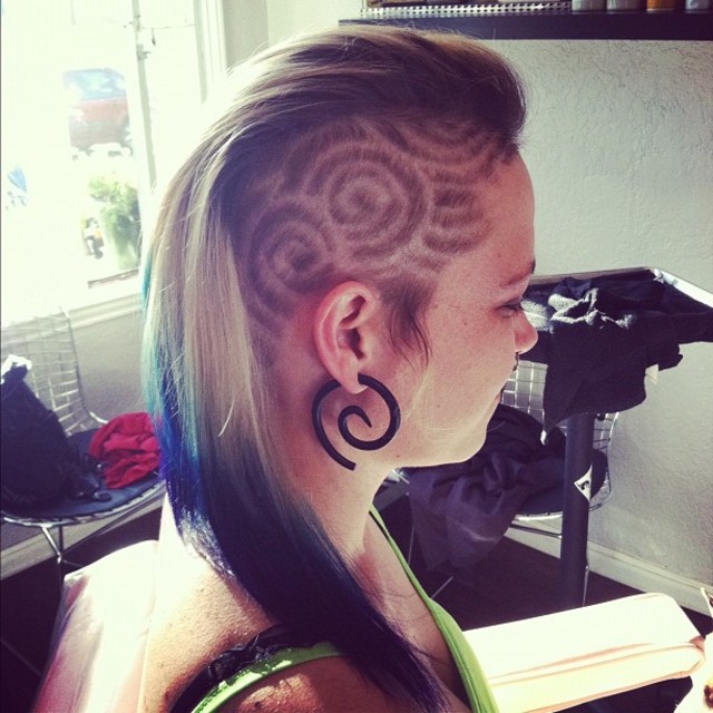 Tour Hair