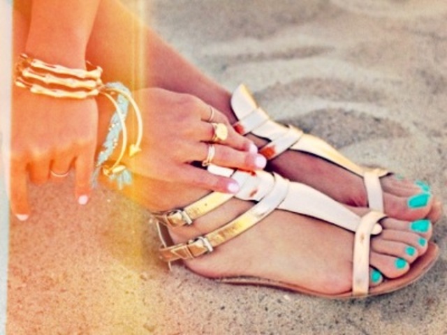 sumemrsandalfootcare