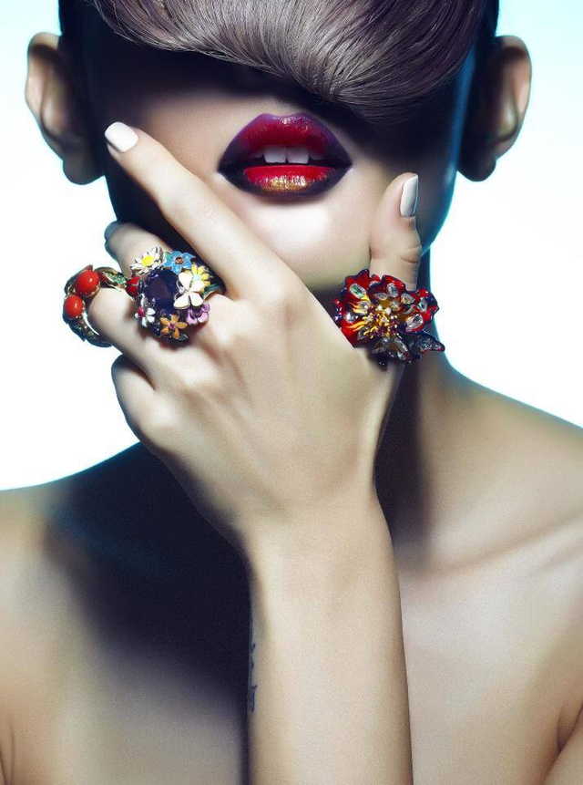 Magazine by ELLE