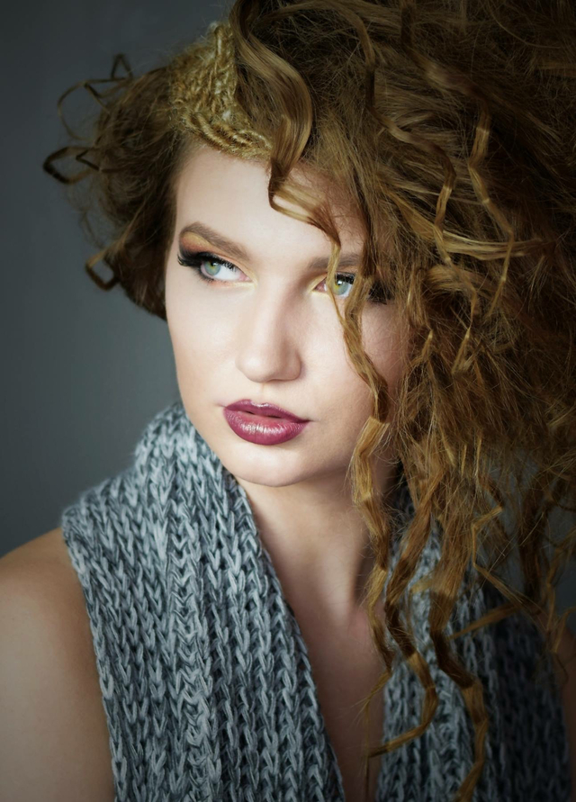 Angled Waves & Woven Details...
Hair by Tina K ...
MU by Hillary Warren
