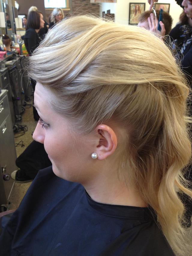 Faux Hawk Runway Set