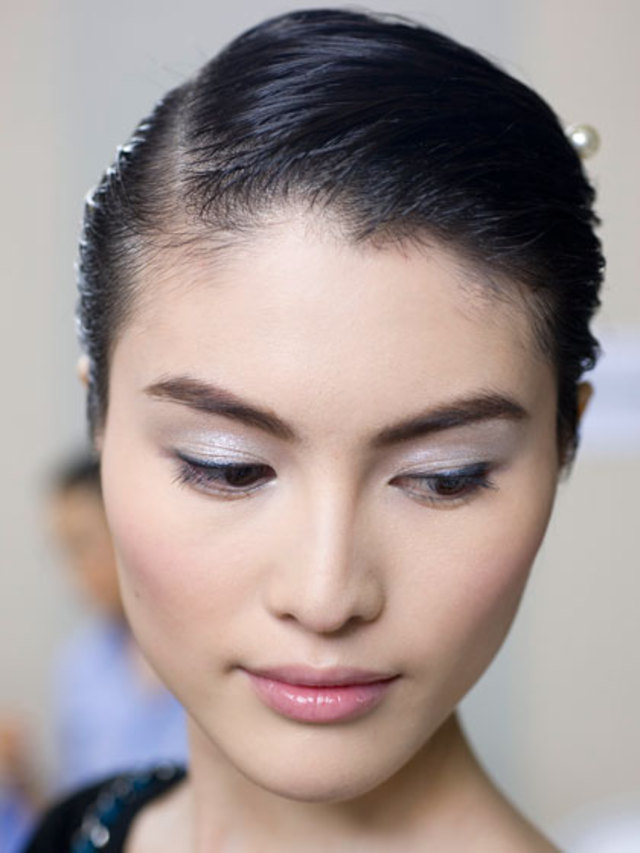 5-minute-makeup-chanel
