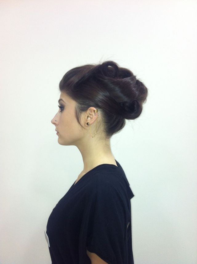 50's inspired up do