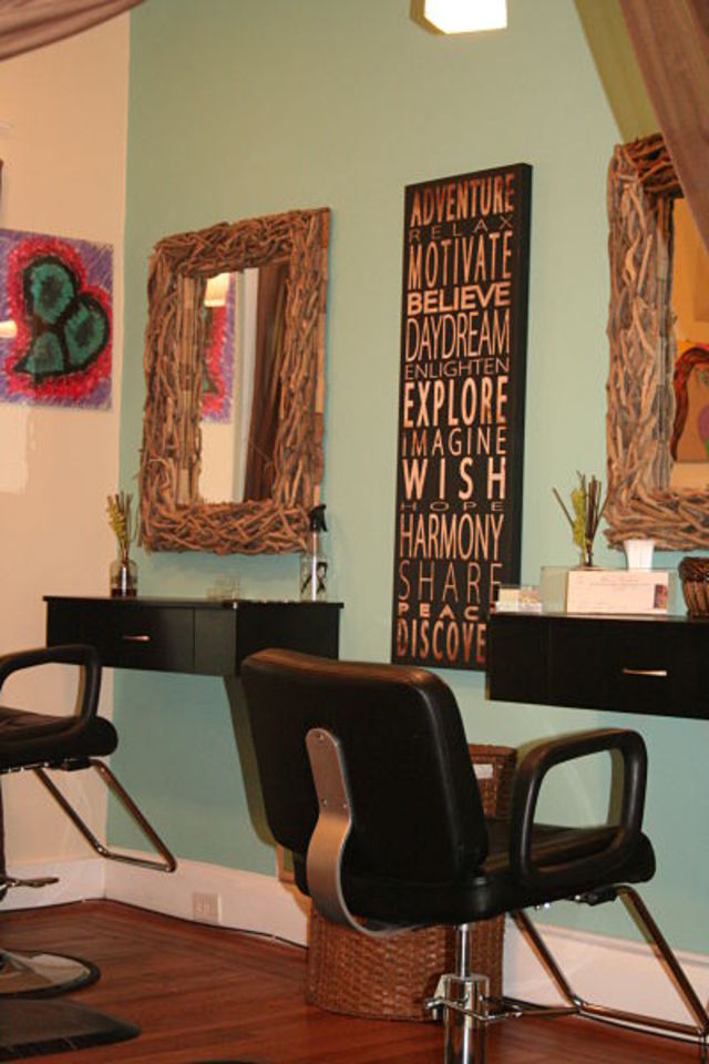 The salon at a glance....