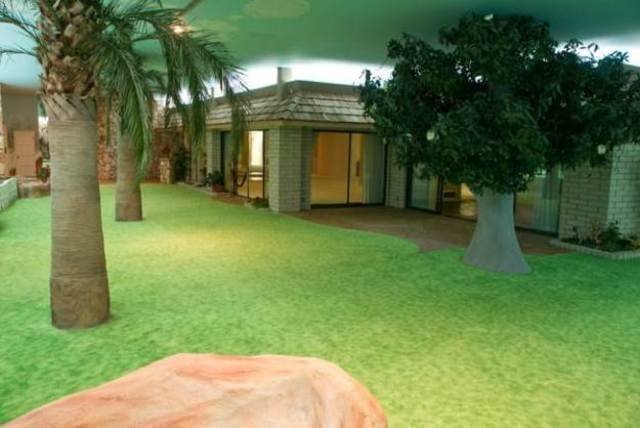 Underground-home-Cold-War-bunker-6