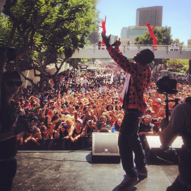 304818_10100722420206068_2146308365_n