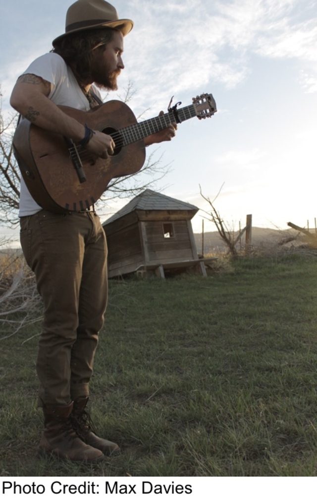 Christopher_Paul_Stelling_Lo_Res_Press_Photo_4