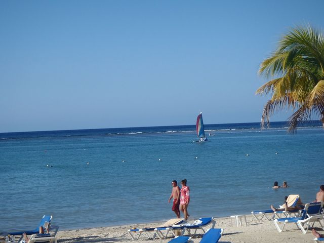 JAMAICAN STYLING NOV 2012 - BEAUTIFUL SUN, SAND, ARCHITECTURE, PEOPLE + LIFESTYLE