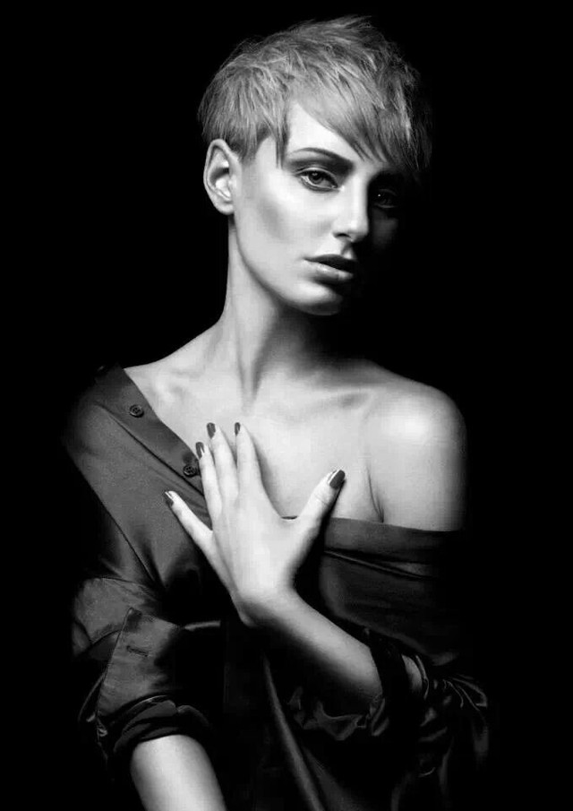 Rebelle by Simone Jade Menenti at è Salon. 