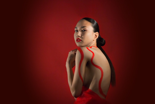 Photographer: Ksenia Poulber;  Hair: Erin Hundley;  Makeup: Madison Personette;  Model: L’ka Tea  