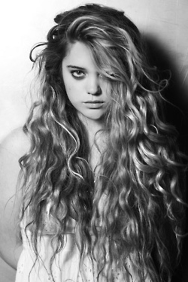 wavy hair