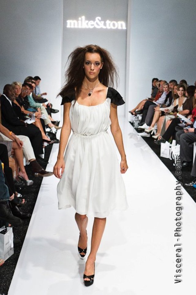 RUNWAY