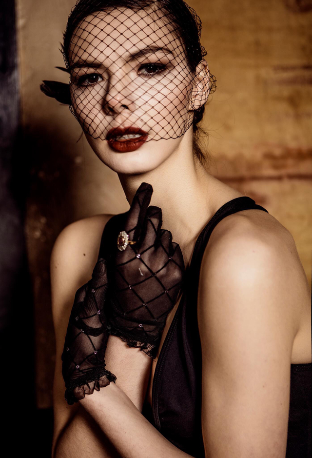 Hair: Anne Chesbro
Makeup: Nikki Mitrakos
Photographer/wardrobe Stylist: Julia Rabkin
