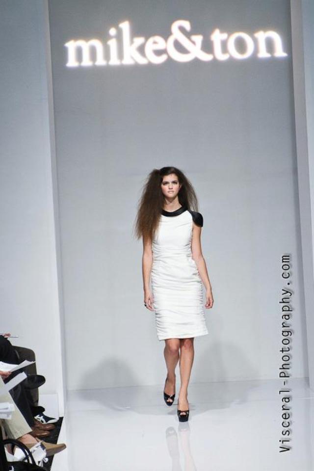 RUNWAY
