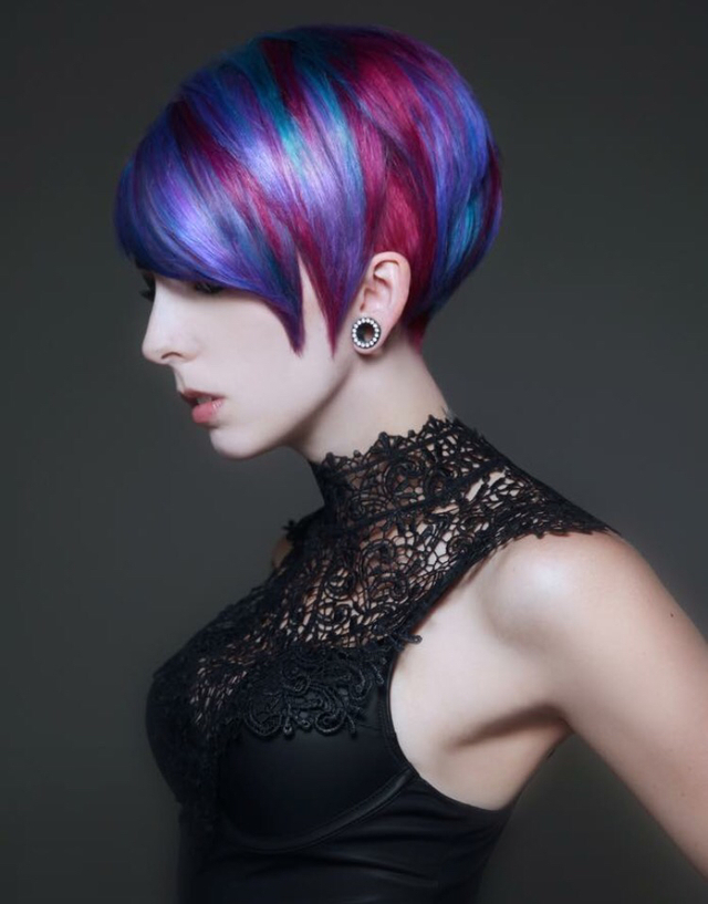 Hair: Nicole Pede
Makeup: Jessica Benner 
Photography: Paula Tizzard 