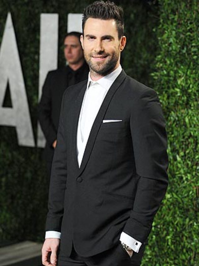 adam-levine-300x400