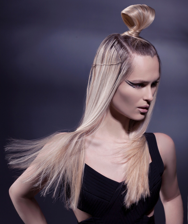 Hair Thelma Bento
Makeup Katie Foster 
Photography Alain Comtis