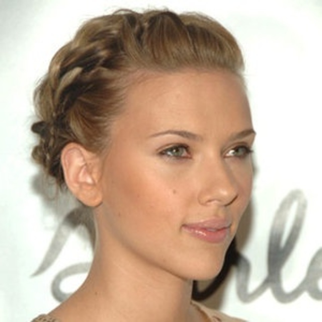 rb-scarlett-johansson-intricate-updo-4-0809-de-medium_new