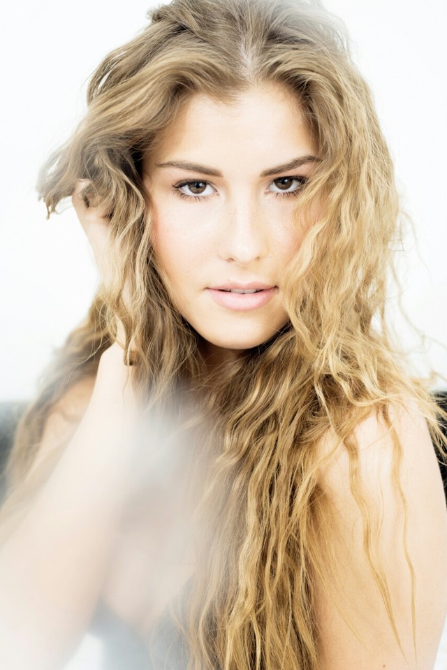 Hair & Makeup: Walter Fuentes ; Photo: Sergio Garcia ; Muse: Brooklynne Young