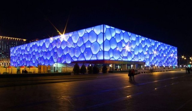 The-Water-Cube-at-Night-560x323