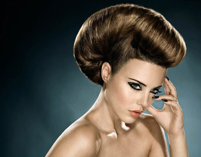 SLEEK BEAUTY