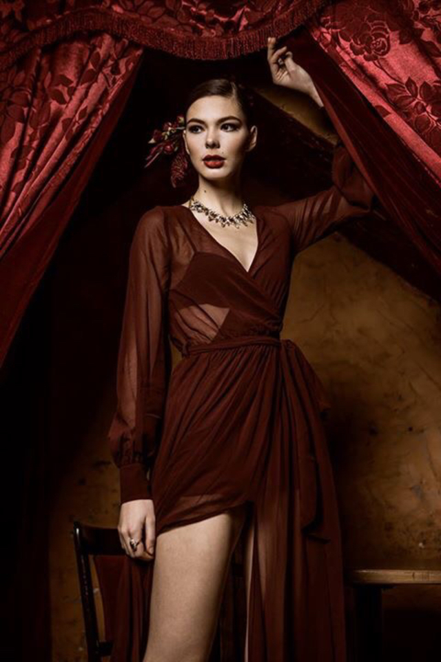 Hair: Anne Chesbro
Makeup: Nikki Mitrakos
Photographer/wardrobe Stylist: Julia Rabkin
