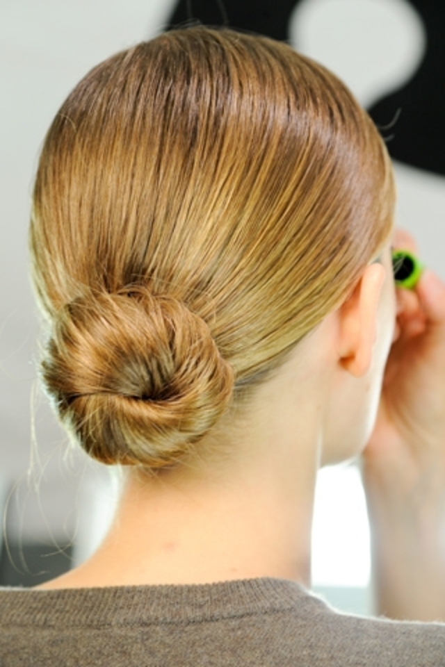 flirty_runway_hair_style_bun-2