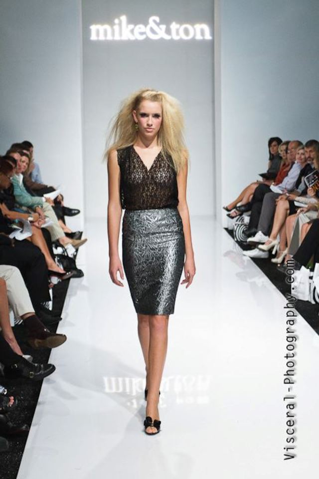 RUNWAY