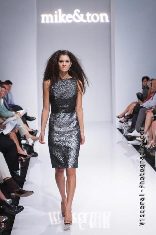 RUNWAY