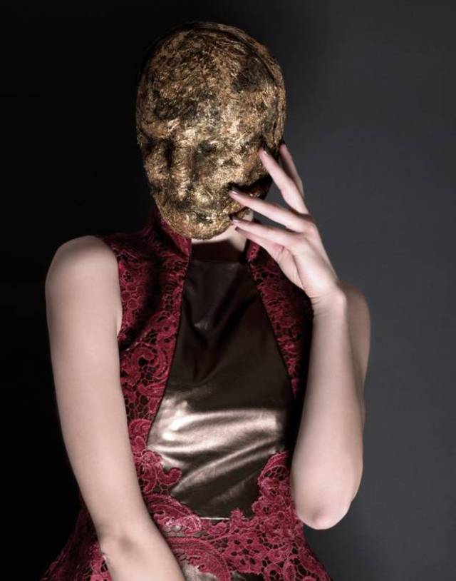 Gilded Lilly
