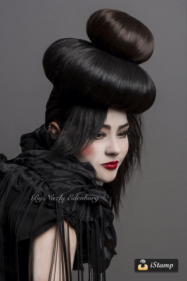Pensive  geisha !! Nazly Edenburg photography by www.sunnymillerphoto.com   