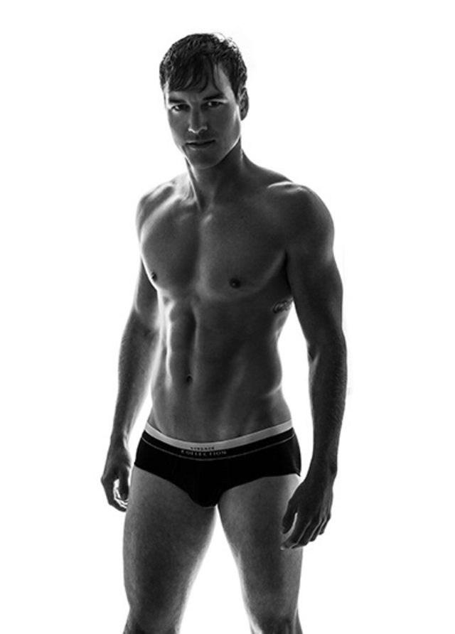 Versace Men/ Hair and MakeUp Eduardo Bravo