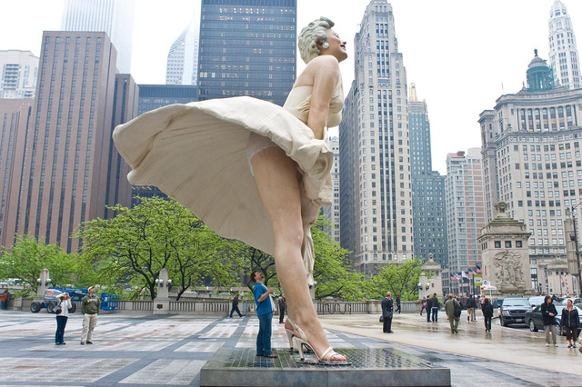 Marilyn Monroe Sculpture