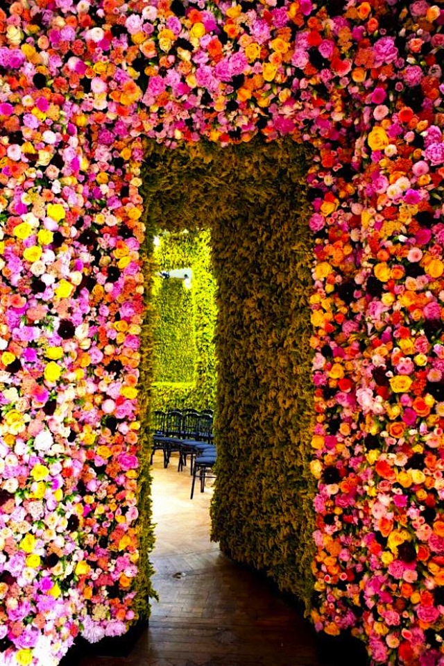dior 1 million flowers show