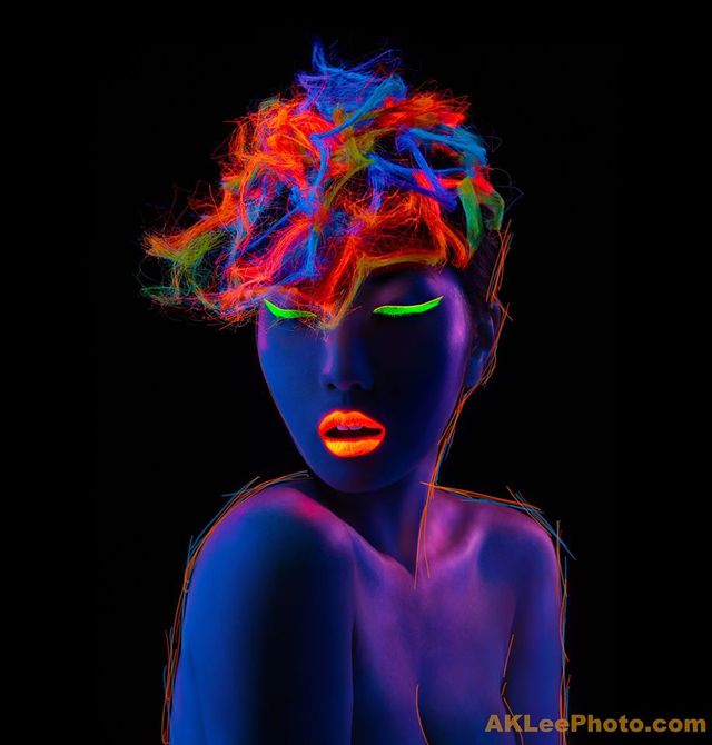 NEON