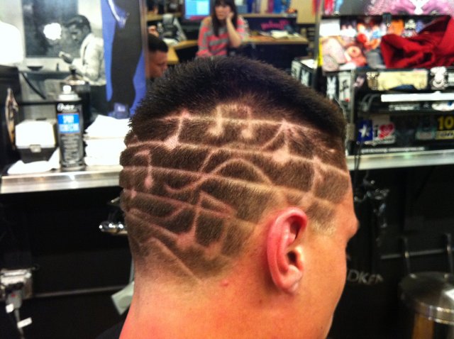 Designs by facebook.com/barberhoavu