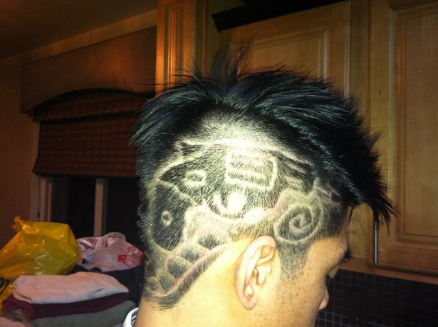 Designs by facebook.com/barberhoavu