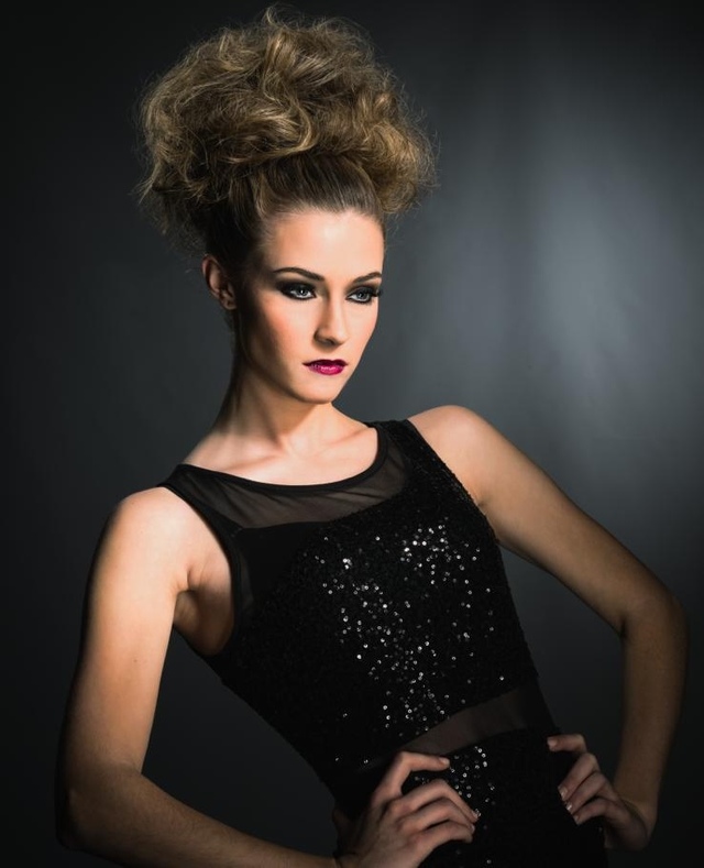Hair: @jubleestyles Photo: Greg Flanik Model: Lauren Mobley MUA:Jenn Greising