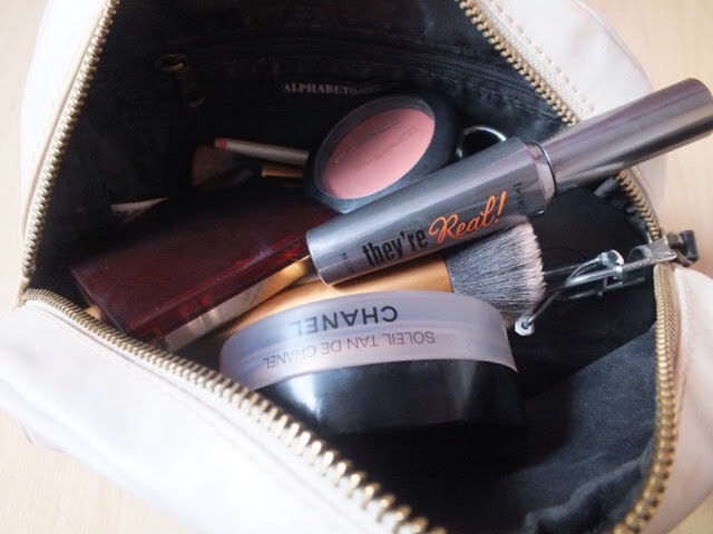 chloes-way-makeup
