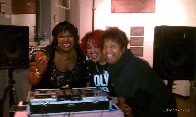 DJ Ninjamonique and DJ DeliciousBrown