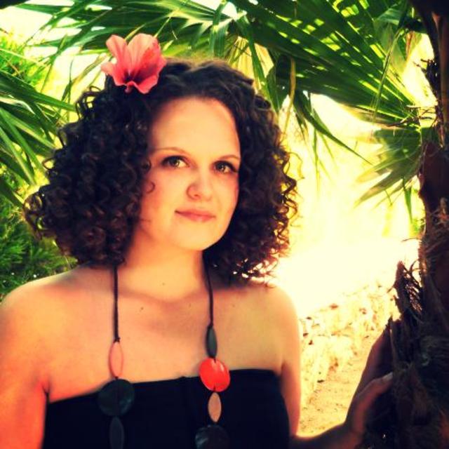 curly hair with flower
