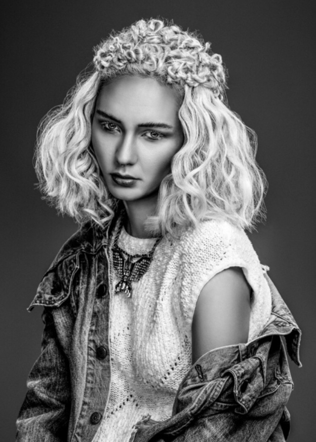 Illuminate
Photographed: Nick Dale
Makeup: Tess Wilks
Stylist: Kylie Andrew
Model: Naomi Piota