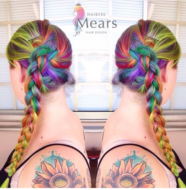 Lisa Frank hair